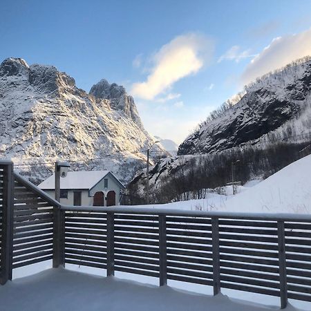 Segla Guesthouse - With View Of Fjord Fjordgard Exterior photo